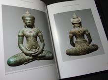 Khmer Gold .Gifts for the Gods ทองคำเขมร ของขวัญสำหรับเทพ ปกเเข็งขอบทอง 162 หน้า ปี 2008 รูปที่ 4
