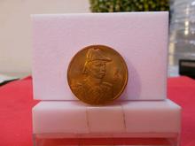 พระโชร์.01,เหรียญรัชกาลที่5
กองกษาปณ์ ปี2541
เนื้อทองแดง.
พร้อมกรอบสเต็นเลส.
 รูปที่ 6