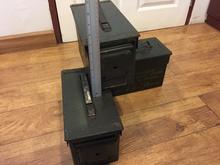 กล่องเหล็กอดีตของใช้เก็บของทหาร กันนํ้าเข้าได้ มีซีลที่ฝาปิด  ล๊อคได้ปรกติ สภาพสมบูรณ์ทุก ใบครับ ดูประกาศทั้งหมดคลิกตรง m2740638 ครับผม รูปที่ 3