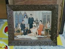 ภาพถ่ายเก่าๆราชวงศ์(ครอบครัว)ในหลวง รัชกาลที่9 ของธนาคารกรุงเทพฯจัดสร้าง ขนาดรูปสูง13นิ้วครึ่ง กว้าง16นิ้วครึ่ง รูปที่ 1