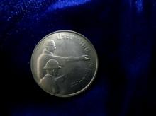 (2019) เหรียญรัชกาลที่ 9 เหรียญ 1 บาท ปี 2520 ในหลวงโปรยข้าว หลังพระแม่โพสพ รูปที่ 3