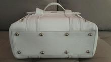 กระเป๋าหนังสีขาวCC-OO ''ของแท้''(ของใหม่) รูปที่ 4