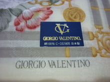 ผ้าเช็ดหน้า GIORGIO VALENTINO สวยมากๆ รูปที่ 2