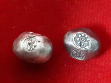 (2323) เงินพดด้วงเก่า 2 เม็ด รูปที่ 4