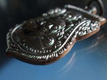 เหรียญหลวงพ่อทวดพิมพ์เสมาพุทธซ้อนเนื้อทองแดงรมดำรุ่นสร้างพิพิธภัณฑ์58วัดช้างให้ รูปที่ 3