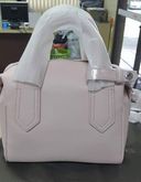 Charles and Keith รุ่น Soft bowling bag รูปที่ 2