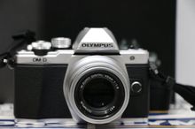 กล้อง Olympus OM-D EM 10 Mark II เลนส์ M.zuiko 45mm f1.8 พร้อมแบตฯแท้ 2 ก้อน สภาพนางฟ้า ประกันศูนย์ 4 เดือน อุปกรณ์ครบกล่อง รูปที่ 2