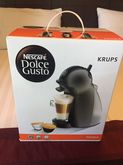 เครื่องทำกาแฟ krups รุ่น kp100b  Nescafe Dolce Gusto ฟรี ถ้วยรีฟิว 2 ใบ รูปที่ 2