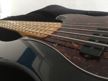 squier 5 string bass precision รูปที่ 5