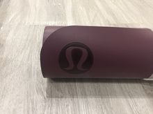 Mat yoga lululemon 5mm dark adobe color รูปที่ 1