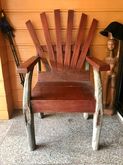 เก้าอี้ไม้สักขาคันไถ พนักพิงดีไซน์เป็นแสงพระอาทิตย์ ซื้อจากบ้านถวาย หางดง เชียงใหม่ รูปที่ 1