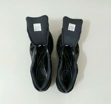 รองเท้าผ้าใบยี่ห้อ Reebok สีดำ ของแท้ มือสอง รูปที่ 5