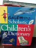 Scholastic Childrens Dictionary มือสองสภาพดีปกแข็งอย่างหนา300 รูปที่ 1