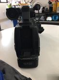 ขายกล้อง Sony HXR-MC2500+ไมค์ EW112P-G3 และอุปกรณ์สำหรับถ่ายทำครบชุด รูปที่ 9