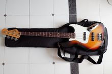 Fender Standard Jazz Bass สี Sunburst รูปที่ 3