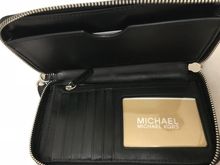 กระเป๋าสตางค์ Michael kors รูปที่ 3