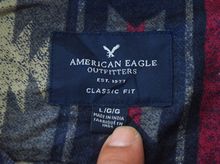 เสื้อ  AMERICAN  EAGLE  ผ้ายีนส์บาง  กระดุมตาแมว รูปที่ 2