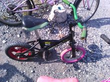 จักรยานเด็ก BEN10 และ UMEKO ราคารวม 1100 บ รูปที่ 2