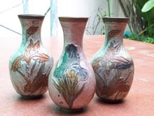 (5551) เเจกันทองเหลืองลงยางานเก่า ลายดอกไม้งานสวย รูปที่ 2