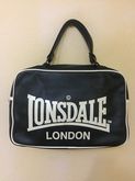 กระเป๋า Lonsdale รูปที่ 2