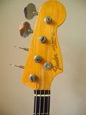 fender jazz bass made in japan รูปที่ 3