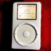 Vintage Apple iPod classic 2nd Generation White 10 GB พร้อมสาย FireWire และ Adapter Apple รูปที่ 4