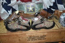 (ปิดแล้ว)Merrell Chameleon Wrap Ventilator Mid Classic Mens Size. 10.5 US. Tan Hiking Boots Used รูปที่ 1