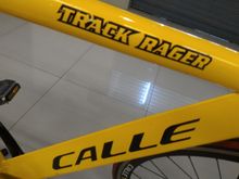 จักรยาน ฟิกซ์เกียร์จากญี่ปุ่น ทรงสวย สภาพดี  ยี่ห้อ Calle เฟรมอลูมิเนี่ยม เฟรมล่างทรงสามเหลี่ยม ท่อทรงกลม ท่อตั้ง 52  ยาง 700x23  ดุมอลู ขอบ รูปที่ 4