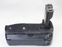 BATTERY GRIP สำหรับกล้อง CANON 7D ใส่ถ่านได้ 2 ก้อน ควบคุมกล้องกดชัดเตอร์ผ่านตัวกริปได้ สภาพดีใช้งานปกติw รูปที่ 2