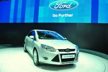 รับซื้อรถยนต์ Ford Focus มือสอง รับซื้อทุกรุ่น ทุกยี่ห้อ  ให้ราคาสูง มีบริการดูรถถึงบ้าน ไม่เสียค่าใช้จ่ายเพิ่มเติม จ่ายเงินสดทันที รูปที่ 1