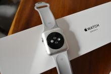 Apple Watch series  3 42mm  GPS ประกันเหลือๆ รูปที่ 3
