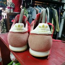 รองเท้ากีฬามือสอง
รองเท้าผ้าใบมือสอง
Adidas Dragon 
made in Indonesia
สภาพพื้นเต็ม ไม่ขาด ไม่ซ่อม
ตำหนิ  รูปที่ 9