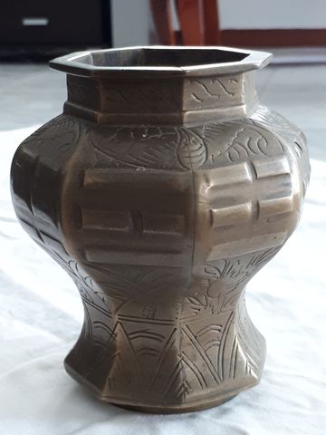 (6085) เเจกันทองเหลือง CHlNA