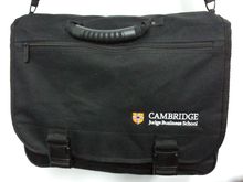 79-กระเป๋า sling bag แนว massenger ยี่ห้อ cambridge u. รูปที่ 2