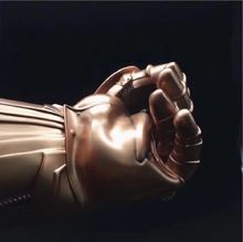 ถุงมือทานอส ถุงมืออัญมณีล่าล้างจักรวาล สุดยอดอาวุธทำลายล้างของทานอส Infinity Gauntlet รูปที่ 4
