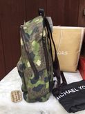Michael Kors JetSet Camo Backpack รูปที่ 2