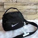 Nike Mini Swoosh Shoulder Bag (ดำ) รูปที่ 2