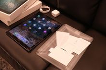 Sale iPad Pro 12.9inch 2nd Gen Wi-Fi Cell 256 GBใส่ซิมได้ สีเทาสเปสแกร เครื่องใหม่ค้างสต็อก กล่องออุปกรณ์ครบทุกชิ้น เครื่องศูนย์ไทย รูปที่ 2