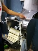 เครื่องรีดเส้นบะหมี่​ เครื่องรีดแป้ง รีดเส้นหมี่ New Noodle Making Machine Pasta Maker Pastry Pizza Dough Roller 压面面条机面皮机 รูปที่ 8