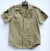เสื้อเชิ้ตนูนิฟอร์มทหารรุ่นเก่า Shirt man uniform military khaki สภาพสวยๆ ใหม่สะอาด เบอร์ M รูปที่ 4