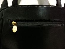 กระเป๋าหนังสีดำ  Made in Thailand ใหม่กริบ รูปที่ 4