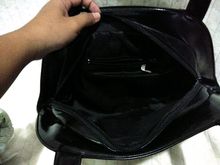 กระเป๋าหนังสีดำ  Made in Thailand ใหม่กริบ รูปที่ 5