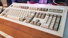 ขาย keyboard เทพ IBM Model M Silver Badge (ป้ายเหลี่ยมเงิน) หายากมาก Original ปี 1987 กดติดทุกปุ่มสภาพดีมาก รูปที่ 1
