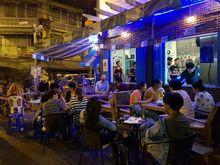 Restaurants Cafe ให้เช่าด้านล่างเกสเฮ้า เดินจากถนนข้าวสาร 500 เมตร ดำเนินกิจการอยู่ รูปที่ 6