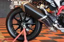 (ฟรีดาวน์)ขาย Ducati Hypermotard 821 ABS ปี 2015 สภาพป้ายแดง3000โล รูปที่ 7