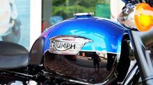 (สด-ผ่อน)Triumph Bonneville t100ตัวลิมิเต็ด สีน้ำเงิน วิ่ง2400km สภาพป้ายแดง 369000.- รูปที่ 7