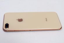 iPhone 8 Plus 64GB สีทอง เครื่องศูนย์THอุปกรณ์แท้มีครบกล่อง รูปที่ 3