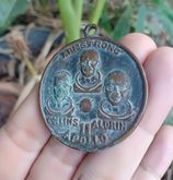 เหรียญที่ระลึก Apollo 11 สามนักบินอวกาศนาซ่า ปีค.ศ.1969 เหรียญเก่าคราบเดิมๆ น่าสะสม มีหนึ่งเดียว รูปที่ 1
