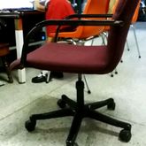 เก้าอี้ทำงานตัวใหญ่เบาะผ้าสภาพดีพร้อม 400 ที่ ถ.นางลิ้นจี้ ส่งได้ อย่าไกลมาก รูปที่ 2