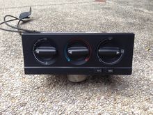 ลิ้นชักคนนั่งซ้ายสภาพดี แผงใต้คอพวงมาลัย ตรงรุ่น Audi A80 และ จอสมองแอร์รุ่นมือบิด โช้คฝากระโปรงท้าย เป็นอะไหล่จากรถ A80 รถนอกแท้ รูปที่ 5